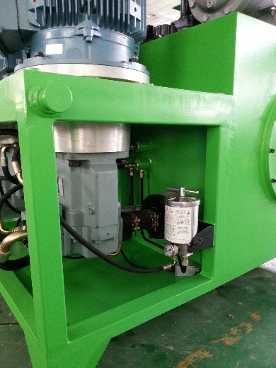 Structural features of portable oil filter