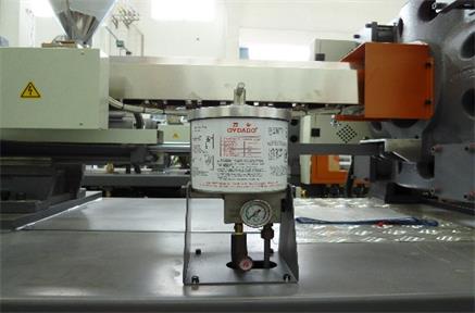 What is the cause of the hydraulic failure?